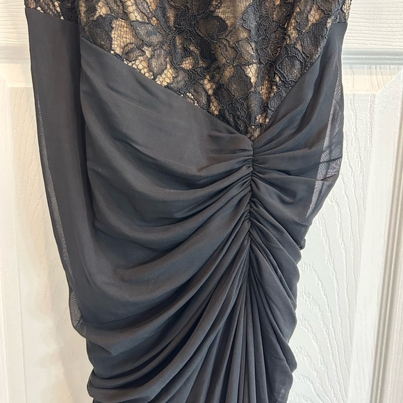 TADASHI SHOJI LACE AND DRAPED TULLE BOATNECK GOWN - Picture 8 of 10